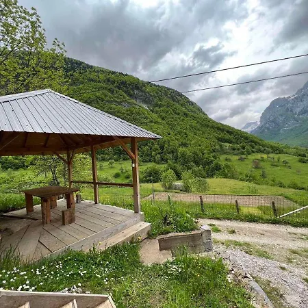Nature Bed & Breakfast Vuthaj