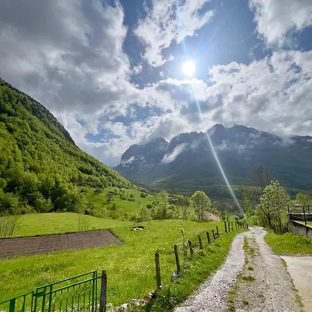 Nature Vuthaj